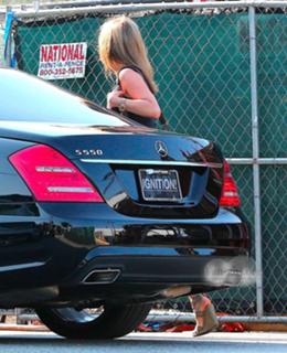 Jennifer Aniston feet photo thumbnail