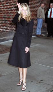 Jennifer Aniston feet photo thumbnail