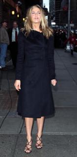 Jennifer Aniston feet photo thumbnail