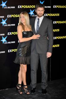 Jennifer Aniston feet photo thumbnail