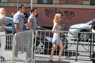 Jennifer Aniston feet photo thumbnail