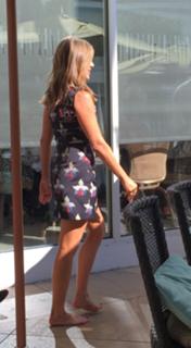 Jennifer Aniston feet photo thumbnail