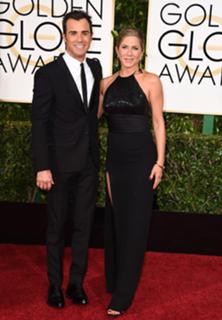 Jennifer Aniston feet photo thumbnail