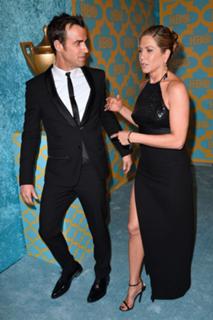 Jennifer Aniston feet photo thumbnail