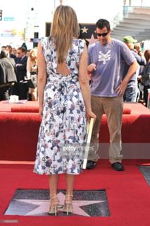 Jennifer Aniston feet photo thumbnail