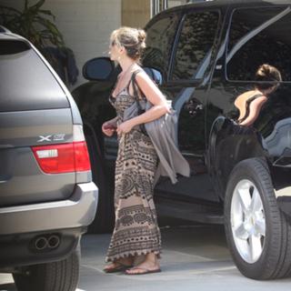 Jennifer Aniston feet photo thumbnail