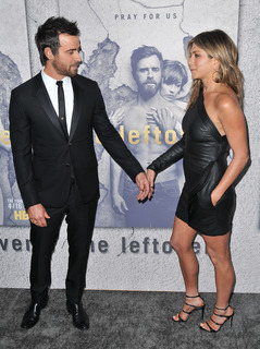 Jennifer Aniston feet photo thumbnail
