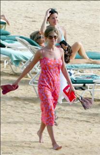 Jennifer Aniston feet photo thumbnail
