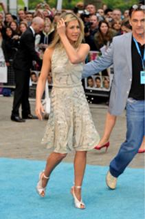 Jennifer Aniston feet photo thumbnail