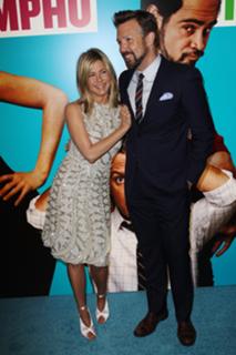 Jennifer Aniston feet photo thumbnail