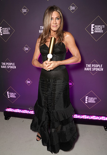Jennifer Aniston feet photo thumbnail