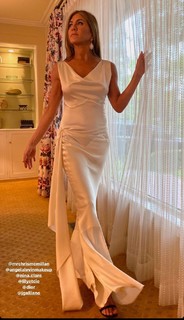 Jennifer Aniston feet photo thumbnail