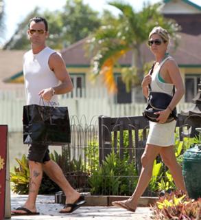 Jennifer Aniston feet photo thumbnail