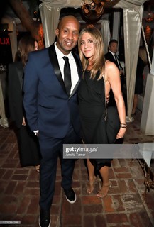 Jennifer Aniston feet photo thumbnail