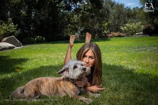 Jennifer Aniston feet photo thumbnail