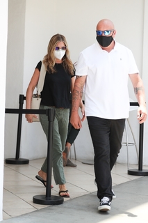 Jennifer Aniston feet photo thumbnail