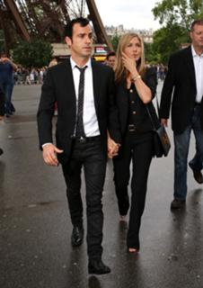 Jennifer Aniston feet photo thumbnail