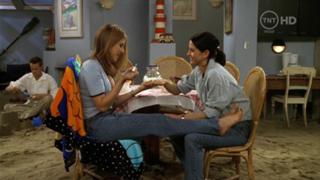 Jennifer Aniston feet photo thumbnail