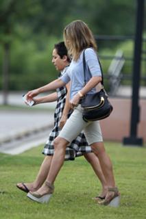 Jennifer Aniston feet photo thumbnail