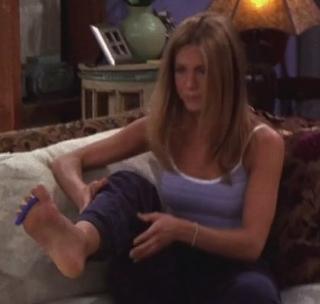 Jennifer Aniston feet photo thumbnail