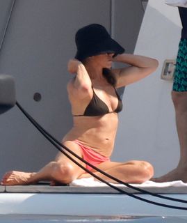 Jennifer Aniston feet photo 2