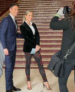 Jennifer Ashton feet photo 10