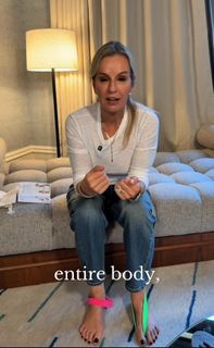 Jennifer Ashton feet photo 5
