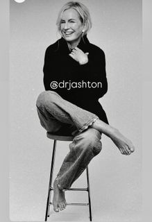 Jennifer Ashton feet photo 1