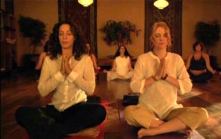 Jennifer Beals feet photo thumbnail