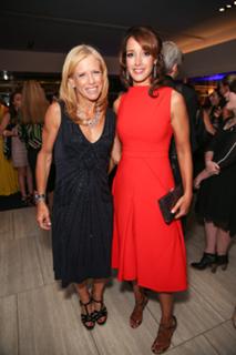 Jennifer Beals feet photo thumbnail