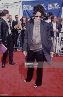 Jennifer Beals feet photo thumbnail