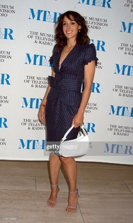 Jennifer Beals feet photo thumbnail