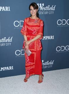 Jennifer Beals feet photo thumbnail