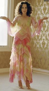 Jennifer Beals feet photo thumbnail