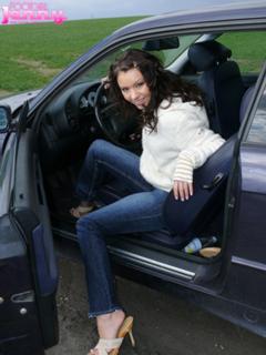Jennifer Bove feet photo 3