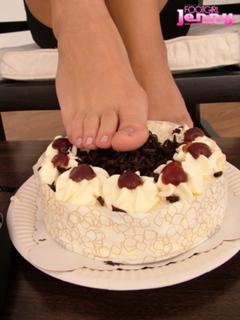 Jennifer Bove feet photo 3