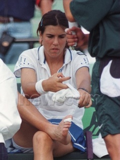 Jennifer Capriati feet photo 4