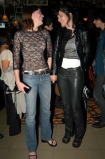 Jennifer Carpenter feet photo thumbnail