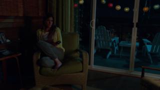 Jennifer Carpenter feet photo thumbnail