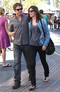 Jennifer Carpenter feet photo thumbnail