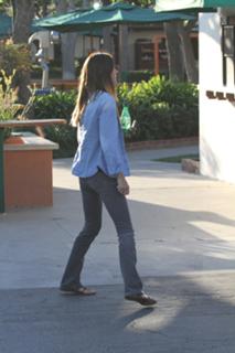 Jennifer Carpenter feet photo thumbnail