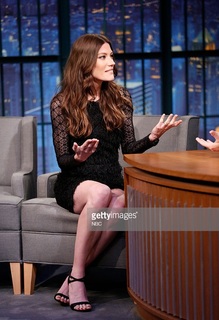 Jennifer Carpenter feet photo thumbnail