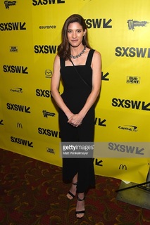 Jennifer Carpenter feet photo thumbnail