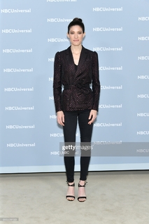 Jennifer Carpenter feet photo thumbnail