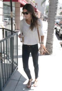 Jennifer Carpenter feet photo thumbnail