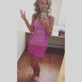 Jennifer Coffey feet photo thumbnail