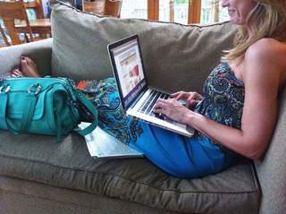 Jennifer Coffey feet photo thumbnail