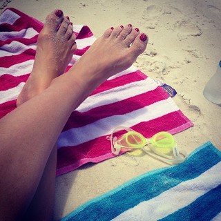 Jennifer Coffey feet photo thumbnail