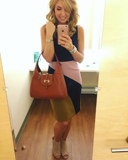 Jennifer Coffey feet photo thumbnail