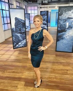 Jennifer Coffey feet photo thumbnail